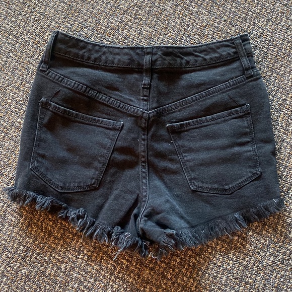 Mossimo High Rise Short - Picture 2 of 3